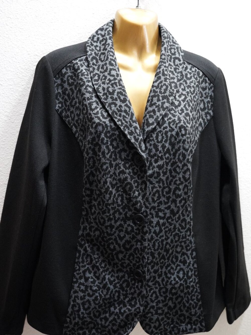 Chico's Trimmed Jaquard Maybell Ponte Knit Blazer Jacket size 2  NWT